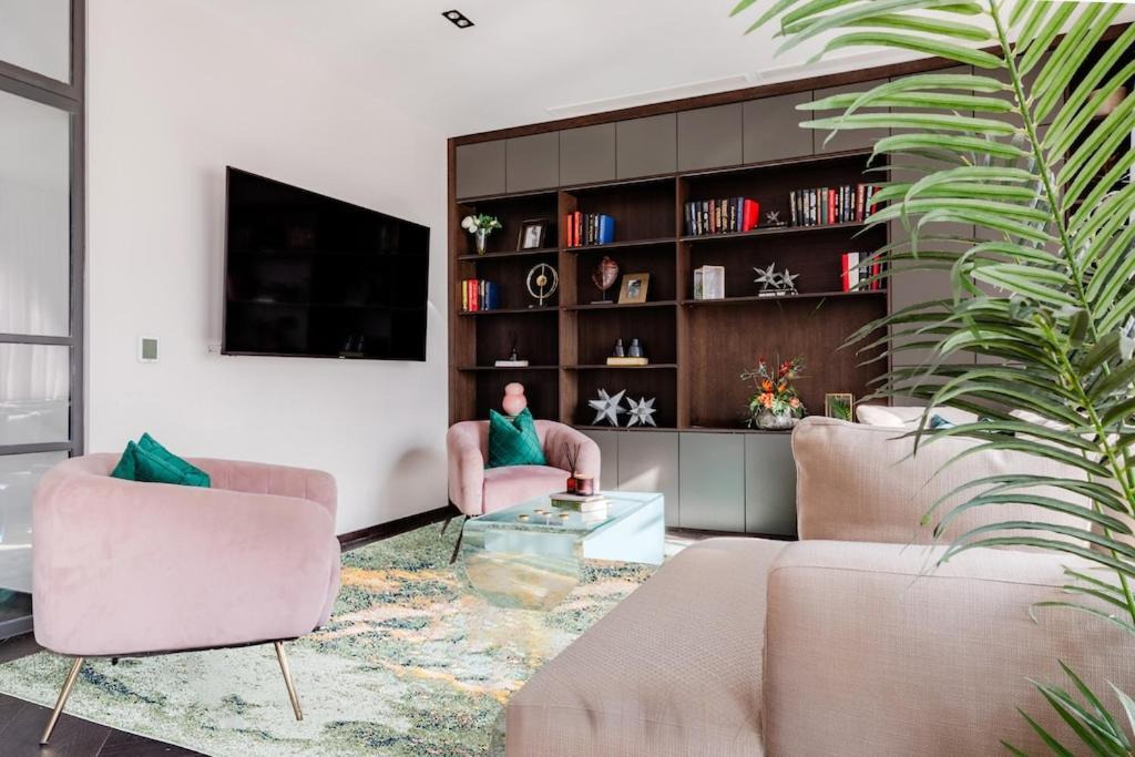 WISH GRANTED! SUPERB DESIGN HOME OFF Covent Garden London Exterior foto
